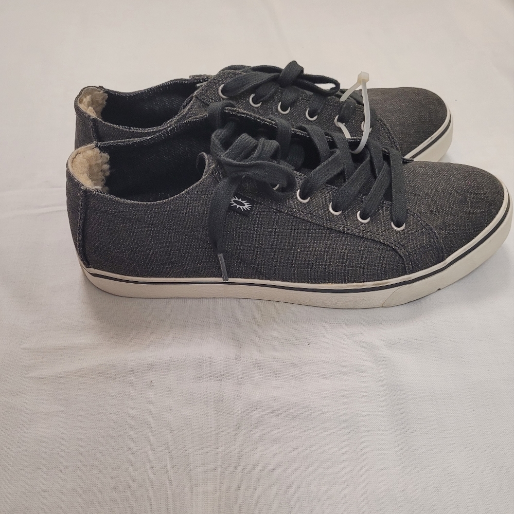 Ugg sneakers - Men, size 9, NWOT